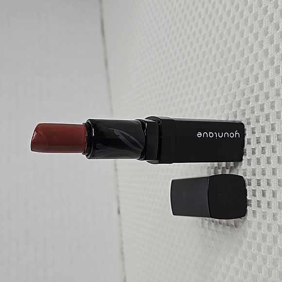 Younique Opulance lipstick in Stuck -up - Picture 7 of 7